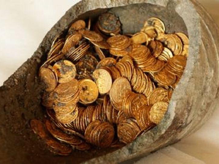 La truffa da 500.000 sterline: come una madre single è stata ingannata da un falso milionario!