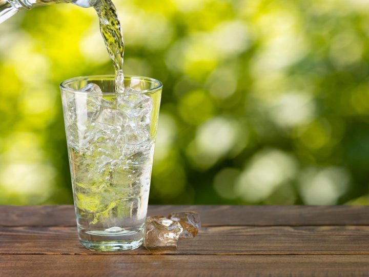 Dietro le bollicine: la crisi segreta delle acque della Perrier e altre marche francesi!