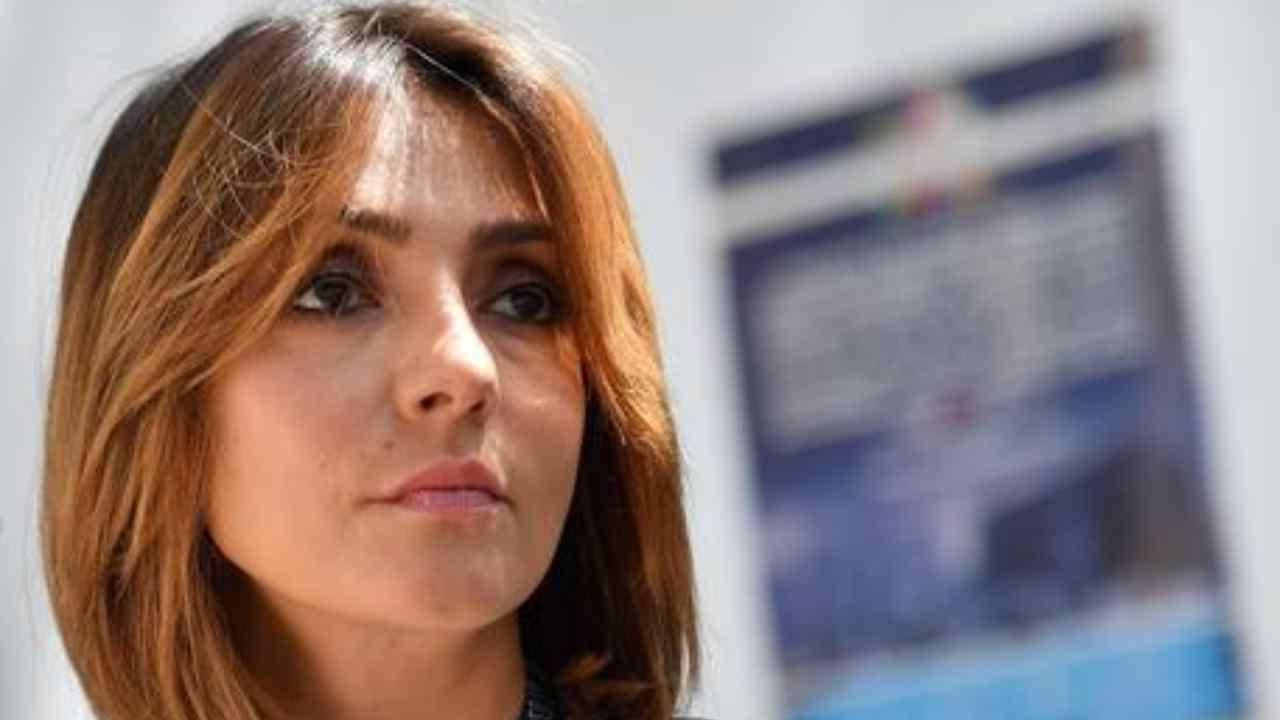Ambra Angiolini svela il suo segreto nascosto: La lotta contro la bulimia