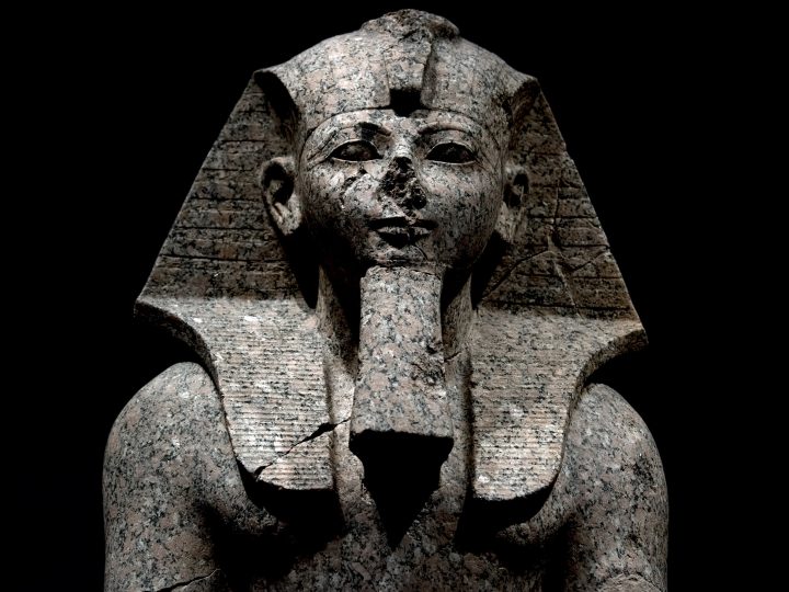 Dopo decenni di ricerche: la parte mancante della statua di Ramses II scoperta!